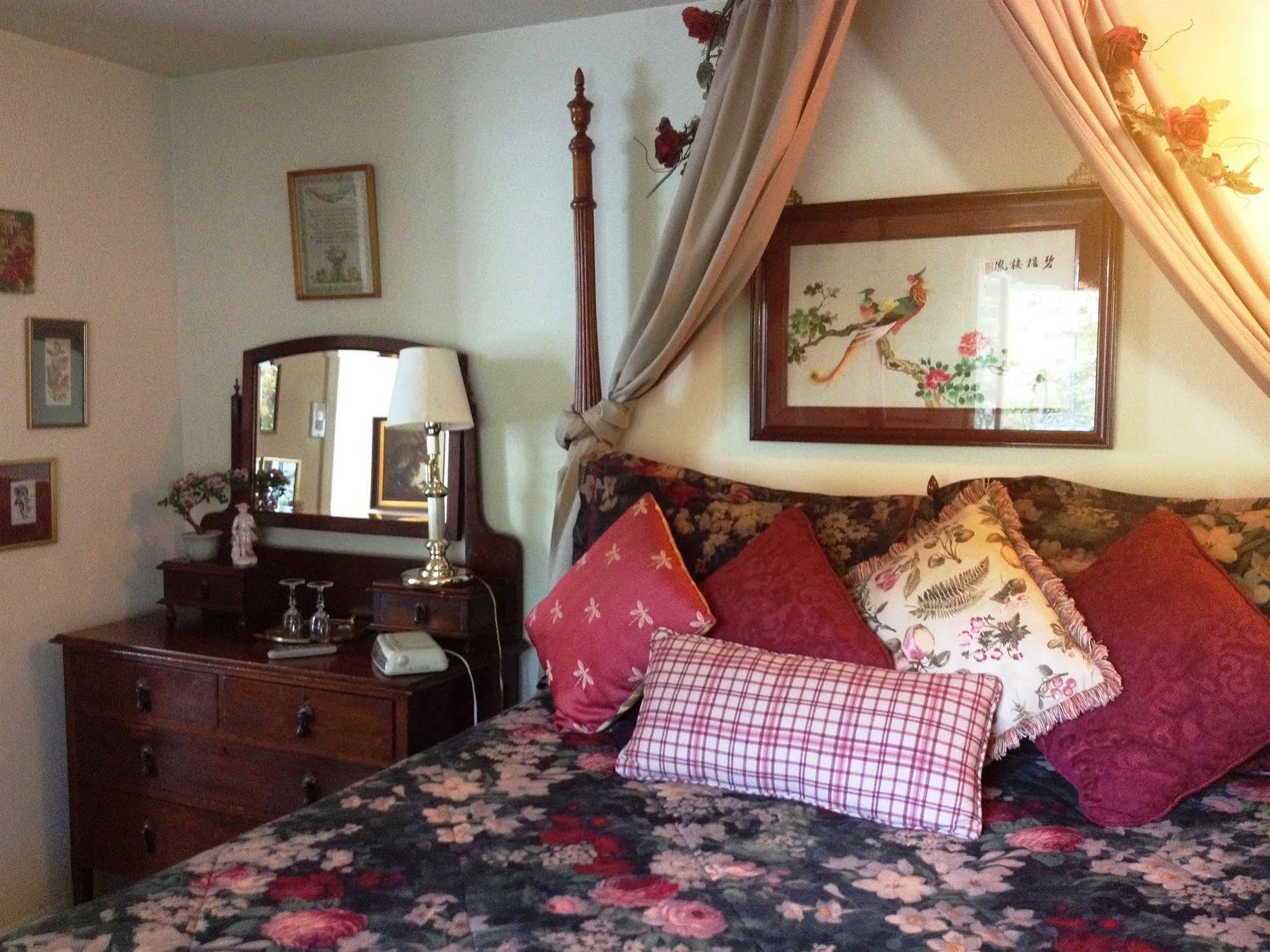 ריצ'מונד The Stone Hedge Bed And Breakfast מראה חיצוני תמונה